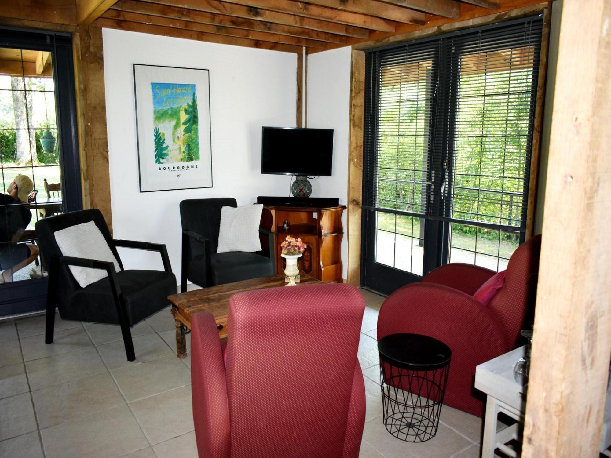 Modern Holiday Home in St Honor Les Bains near Forest Saint-Honoré Extérieur photo