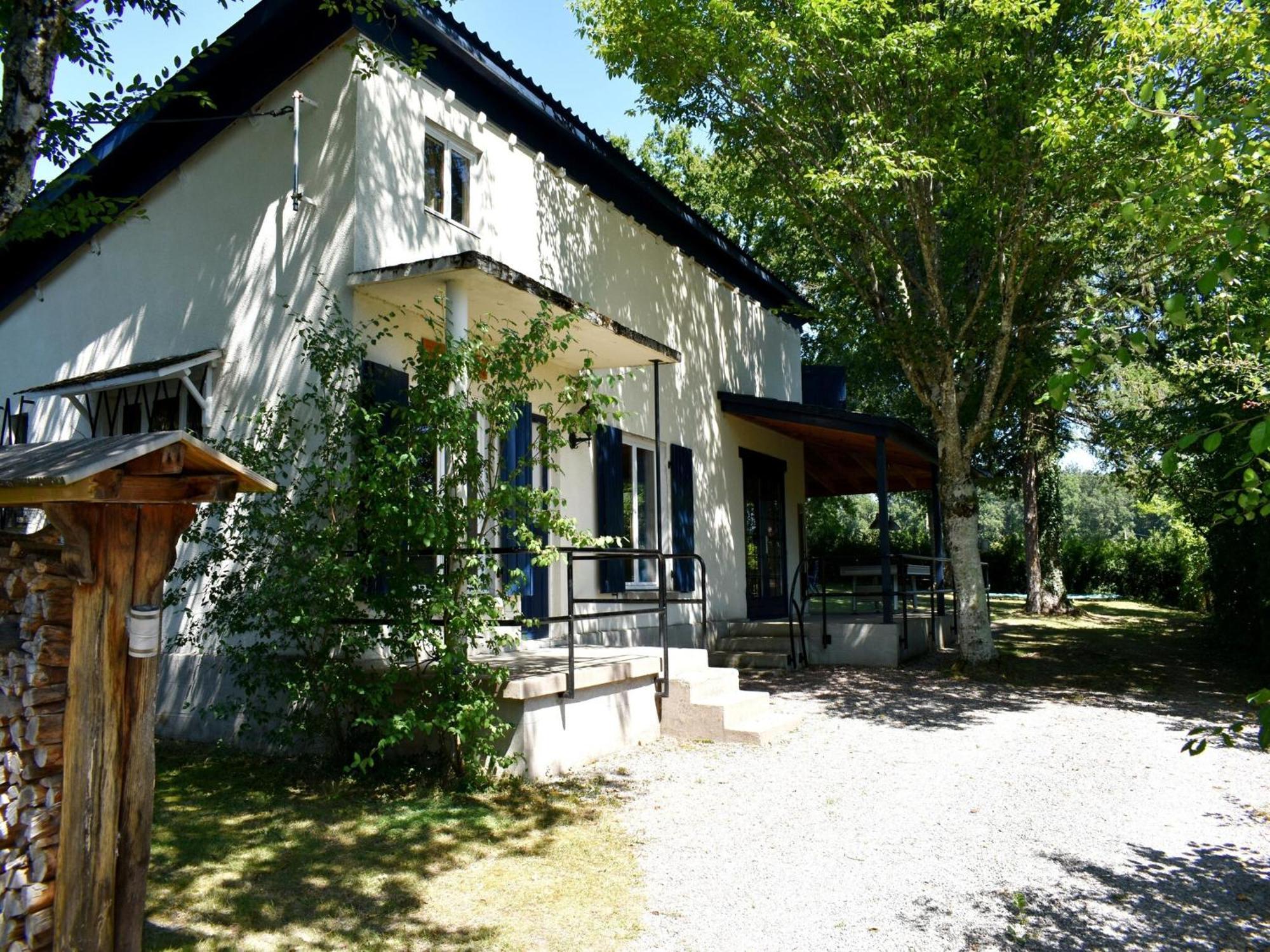 Modern Holiday Home in St Honor Les Bains near Forest Saint-Honoré Extérieur photo