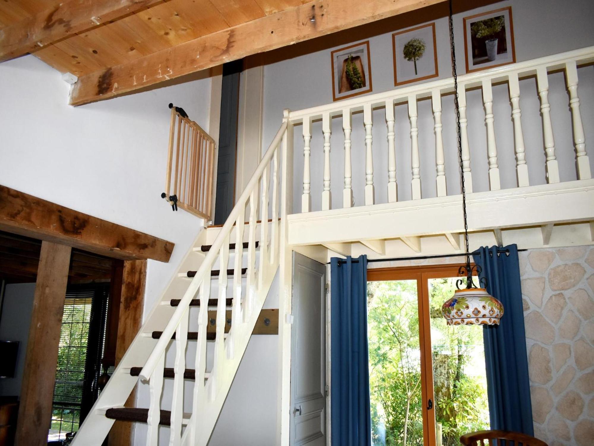 Modern Holiday Home in St Honor Les Bains near Forest Saint-Honoré Extérieur photo